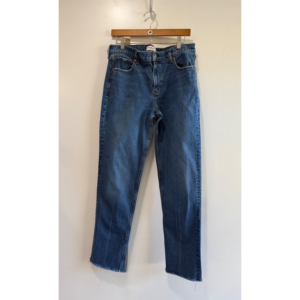 Abercrombie & Fitch 90s Straight Mid Rise Jeans Medium Wash Raw Hem 31 Long